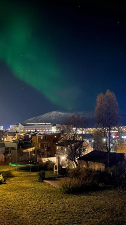 Centrally Located Apartment With 2 Bedrooms And Free Parking Tromso Exterior photo